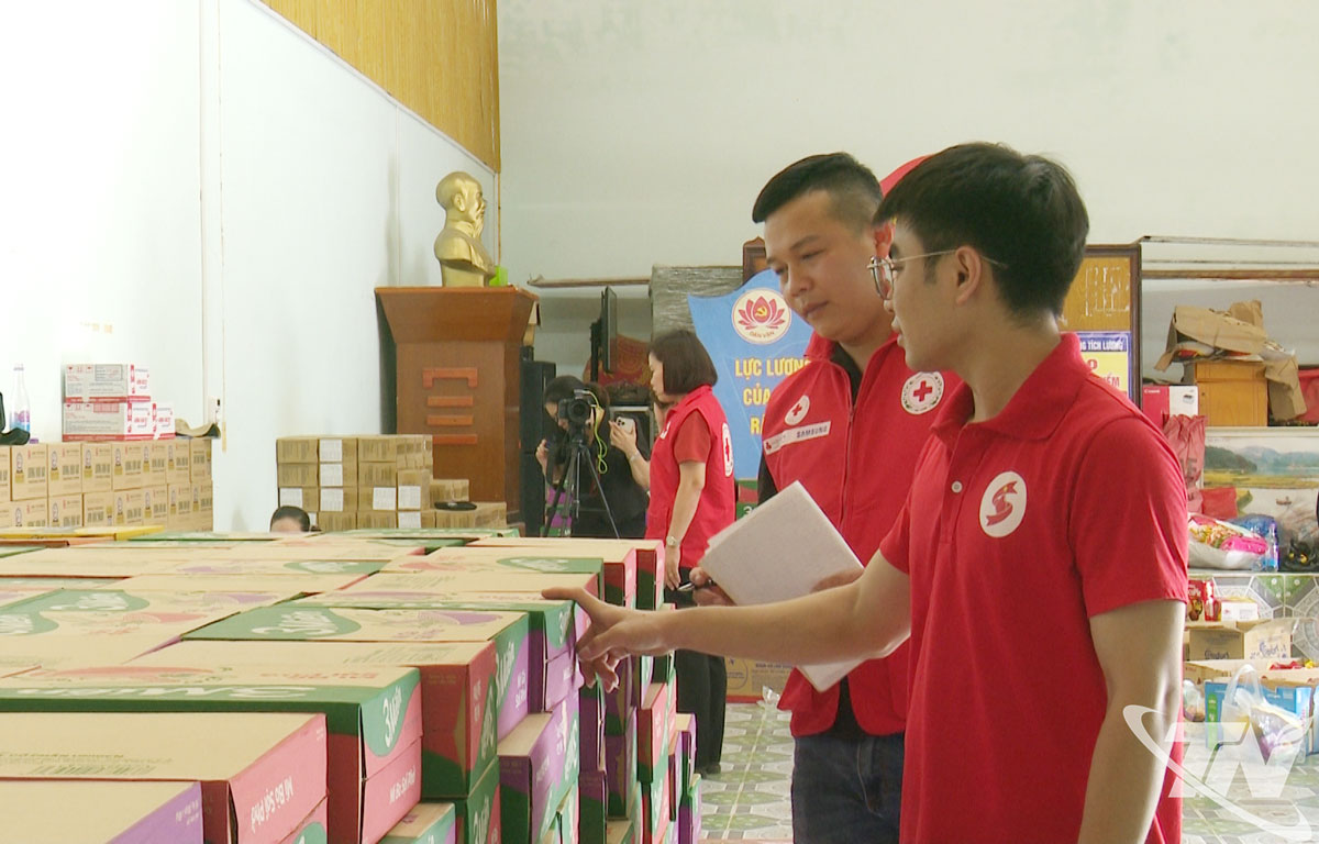 Khu vực tiếp nhận và điều phối hàng cứu trợ.