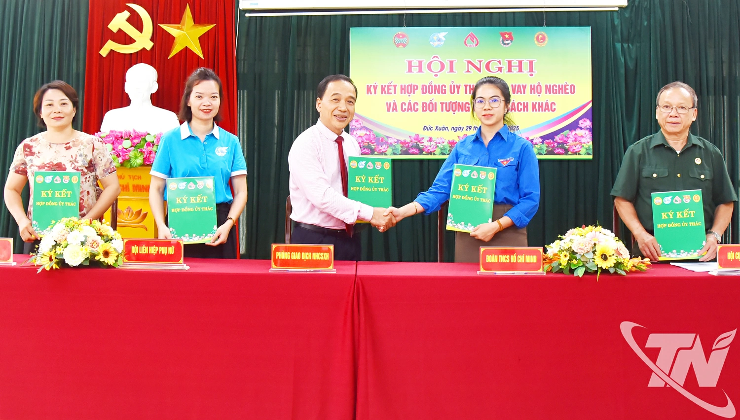 Ký kết hợp đồng giữa Ngân hàng Chính sách xã hội Chi nhánh tỉnh Thái Nguyên với các tổ chức chính trị - xã hội nhận ủy thác nguồn vốn tín dụng chính sách.