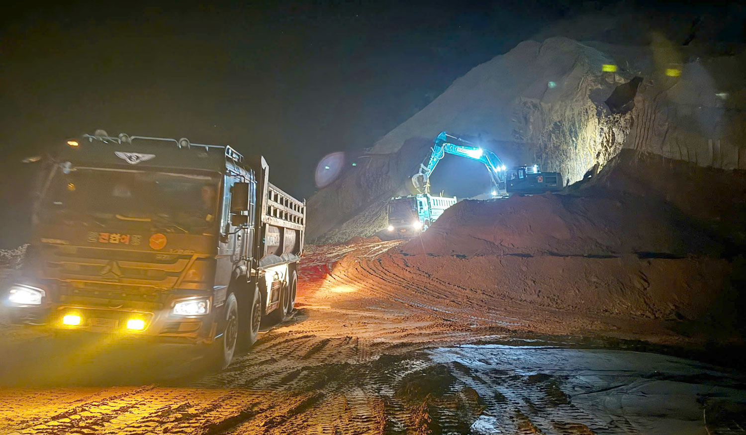 Dự án cao tốc Chợ Mới - Bắc Kạn đang trong quá trình thi công.