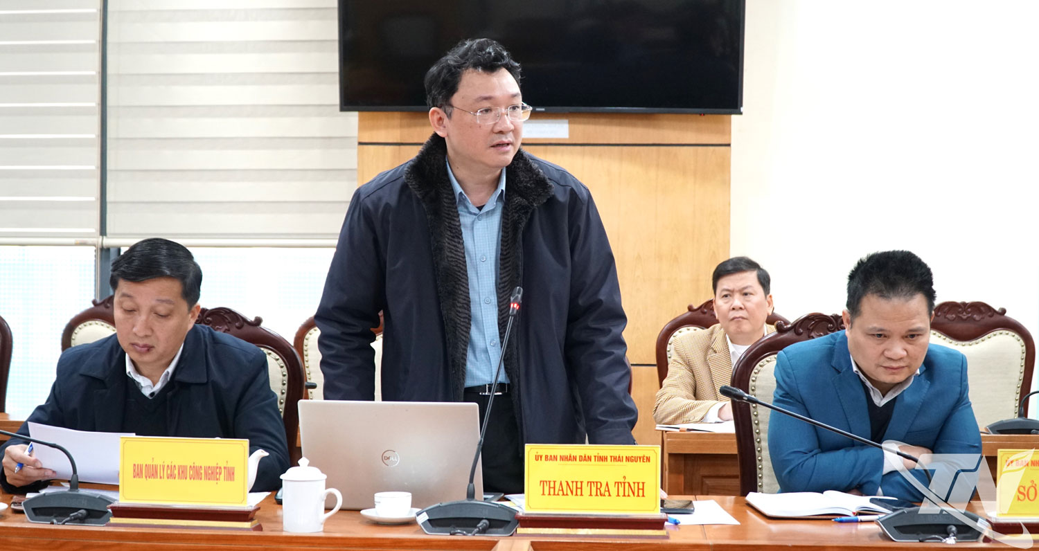 C&aacute;c đại biểu ph&aacute;t biểu tại cuộc họp.