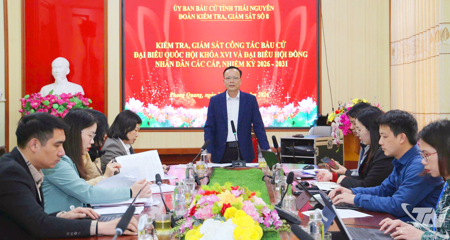 Quang cảnh buổi l&agrave;m việc.