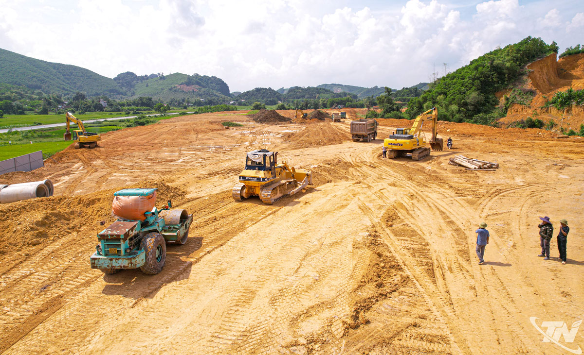 CCN Yên Lạc có quy mô 25,6ha, nằm sát đường cao tốc Thái Nguyên - Chợ Mới đang được đẩy nhanh tiến độ; hiện hơn 95% diện tích đã được giải phóng mặt bằng.