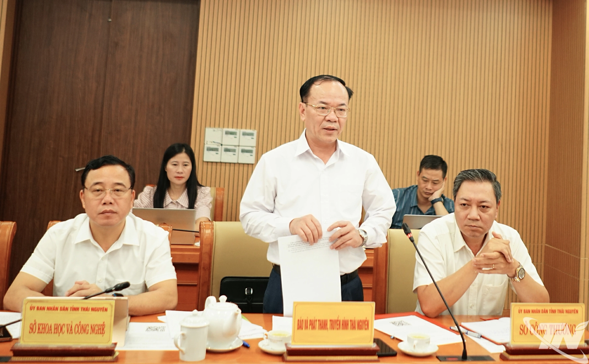 Đồng chí Giám đốc Báo và Phát thanh - Truyền hình Thái Nguyên Đỗ Xuân Hòa phát biểu tại cuộc họp.