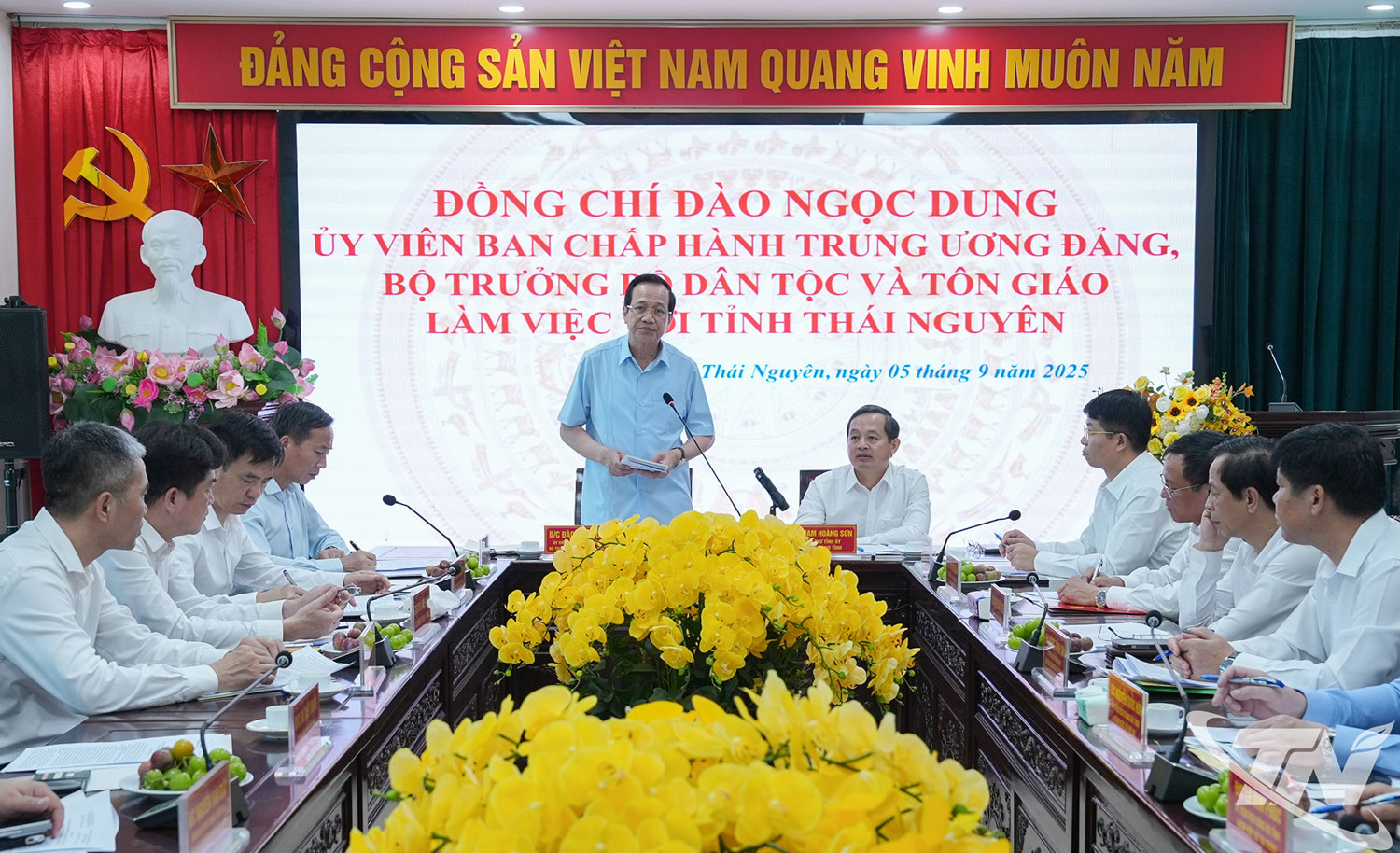Bộ trưởng Đào Ngọc Dung chủ trì buổi làm việc với tỉnh Thái Nguyên.