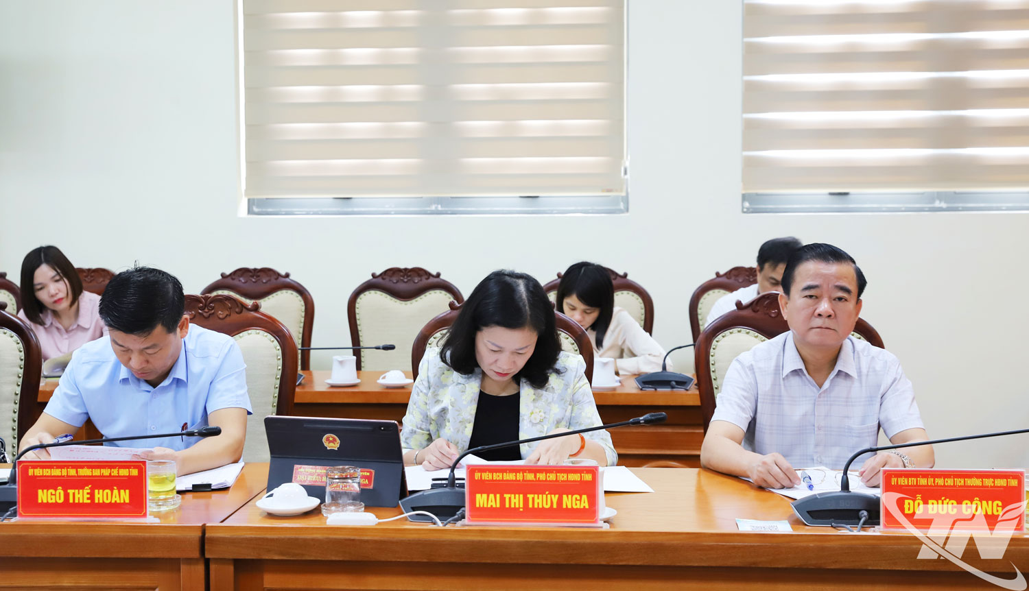 Các đại biểu tham dự Phiên họp