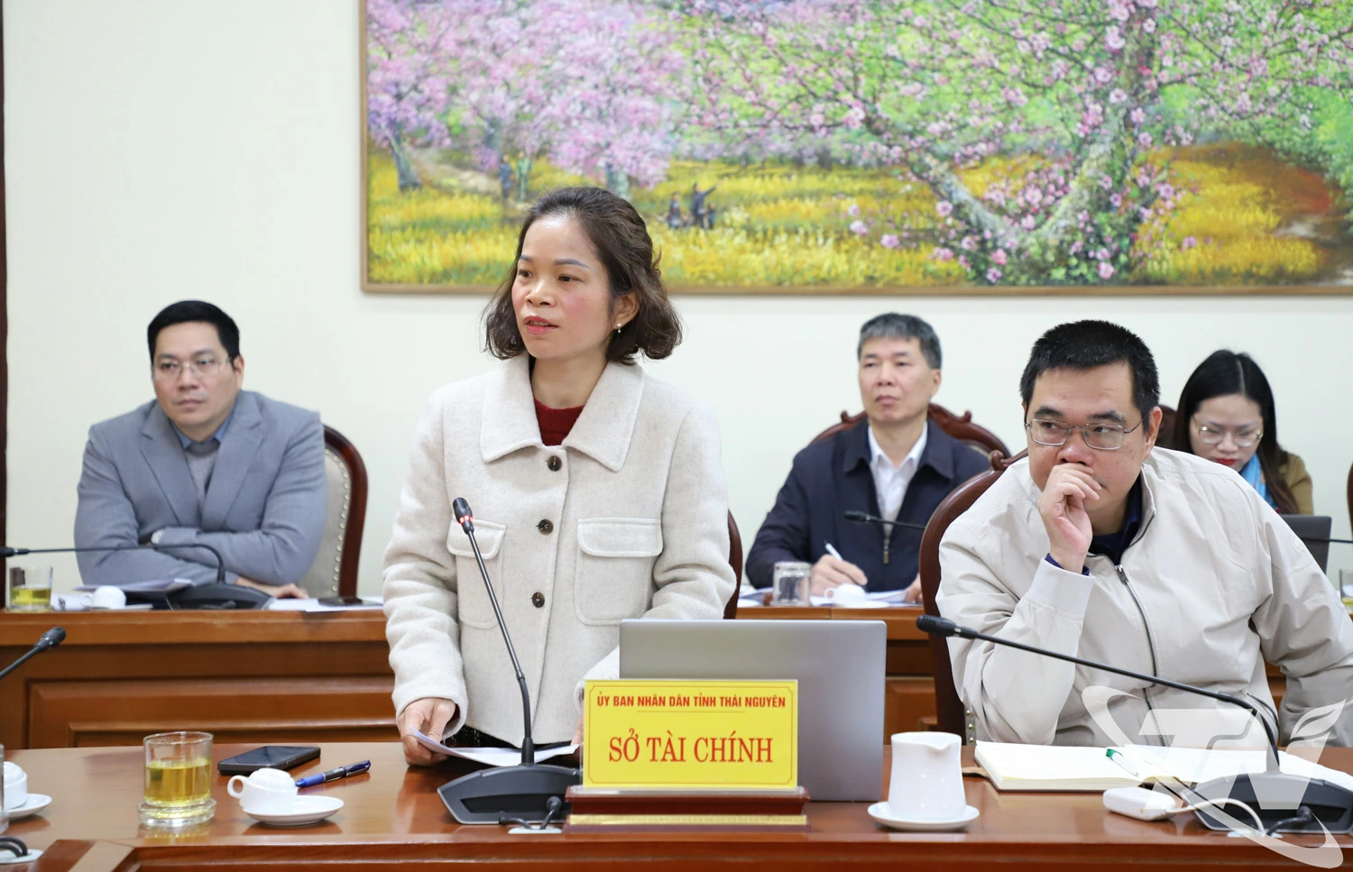 Đại biểu ph&aacute;t biểu tại cuộc họp.