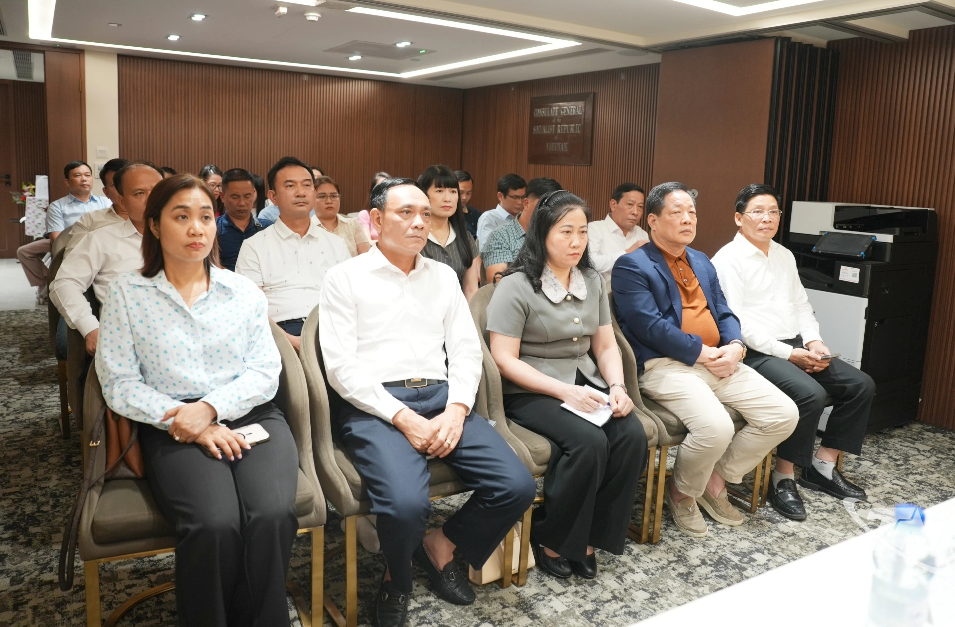 Các đại biểu đoàn công tác tỉnh Thái Nguyên tại cuộc làm việc.