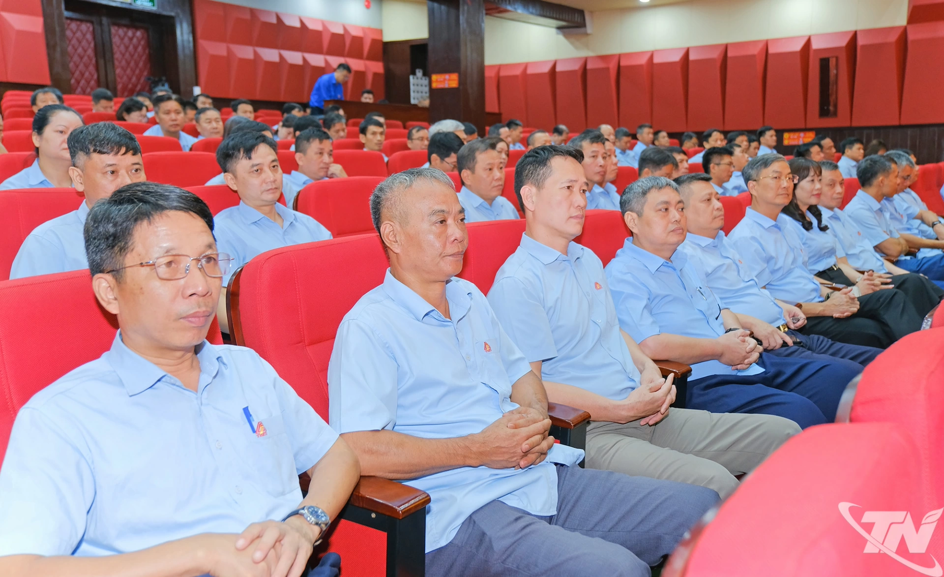 Đại biểu dự Hội nghị.