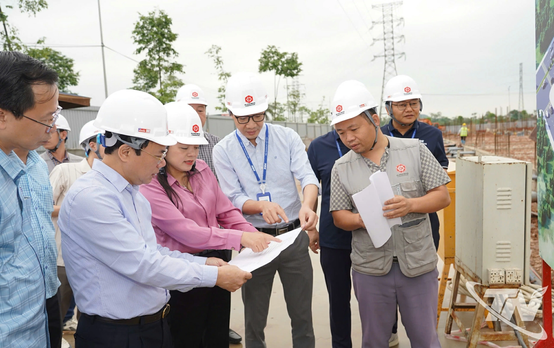 Thứ trưởng Bộ Xây dựng Nguyễn Văn Sinh kiểm tra thực địa tiến độ Dự án Nhà lưu trú công nhân DBG (Phường Phổ Yên)