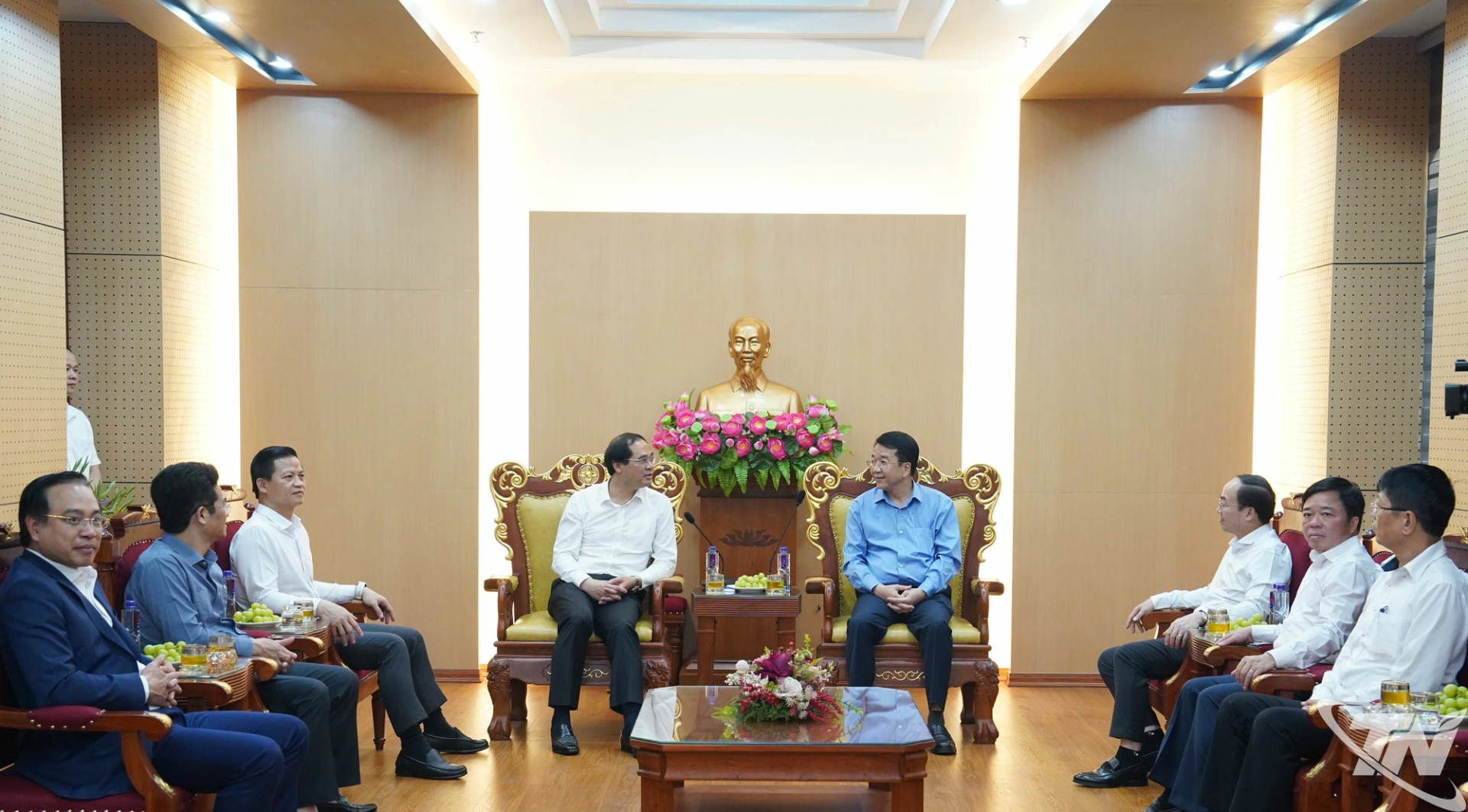 Đoàn công tác của Tỉnh ủy Thái Nguyên do đồng chí Trịnh Xuân Trường, Ủy viên Trung ương Đảng, Bí thư Tỉnh ủy dẫn đầu đã làm việc với UBND tỉnh Ninh Bình.