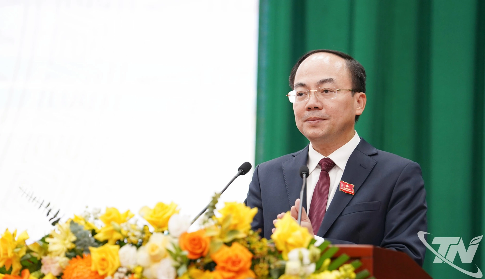 Đồng chí Nguyễn Đăng Bình, Phó Bí thư Thường trực Tỉnh ủy, Chủ tịch HĐND tỉnh, phát biểu tại Kỳ họp.