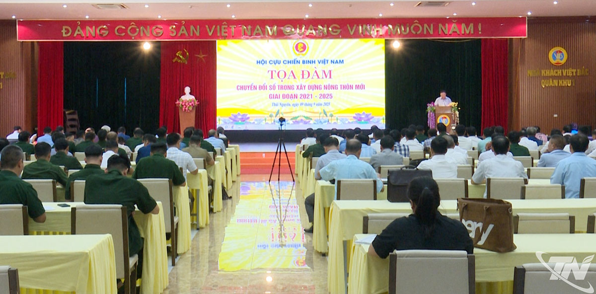 Toàn cảnh buổi tọa đàm “Chuyển đổi số trong xây dựng nông thôn mới giai đoạn 2021- 2025”.