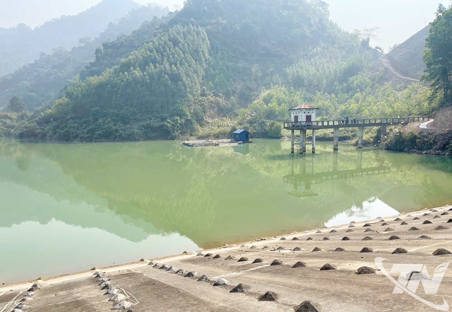 Hồ Đồng Cẩu được quản l&yacute;, vận h&agrave;nh hiệu quả, bảo đảm đủ nguồn nước tưới cho sản xuất vụ xu&acirc;n.  