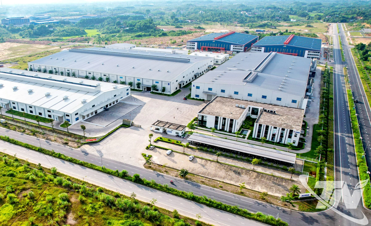 Nhà máy sản xuất tấm lát sàn PVC mới được đầu tư xây dựng, đưa vào hoạt động tại Khu công nghiệp Sông Công II.