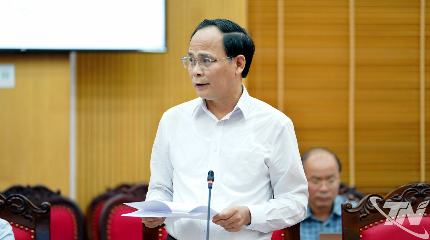 Đồng chí Nguyễn Linh, Phó Chủ tịch UBND tỉnh phát biểu tại Hội nghị.