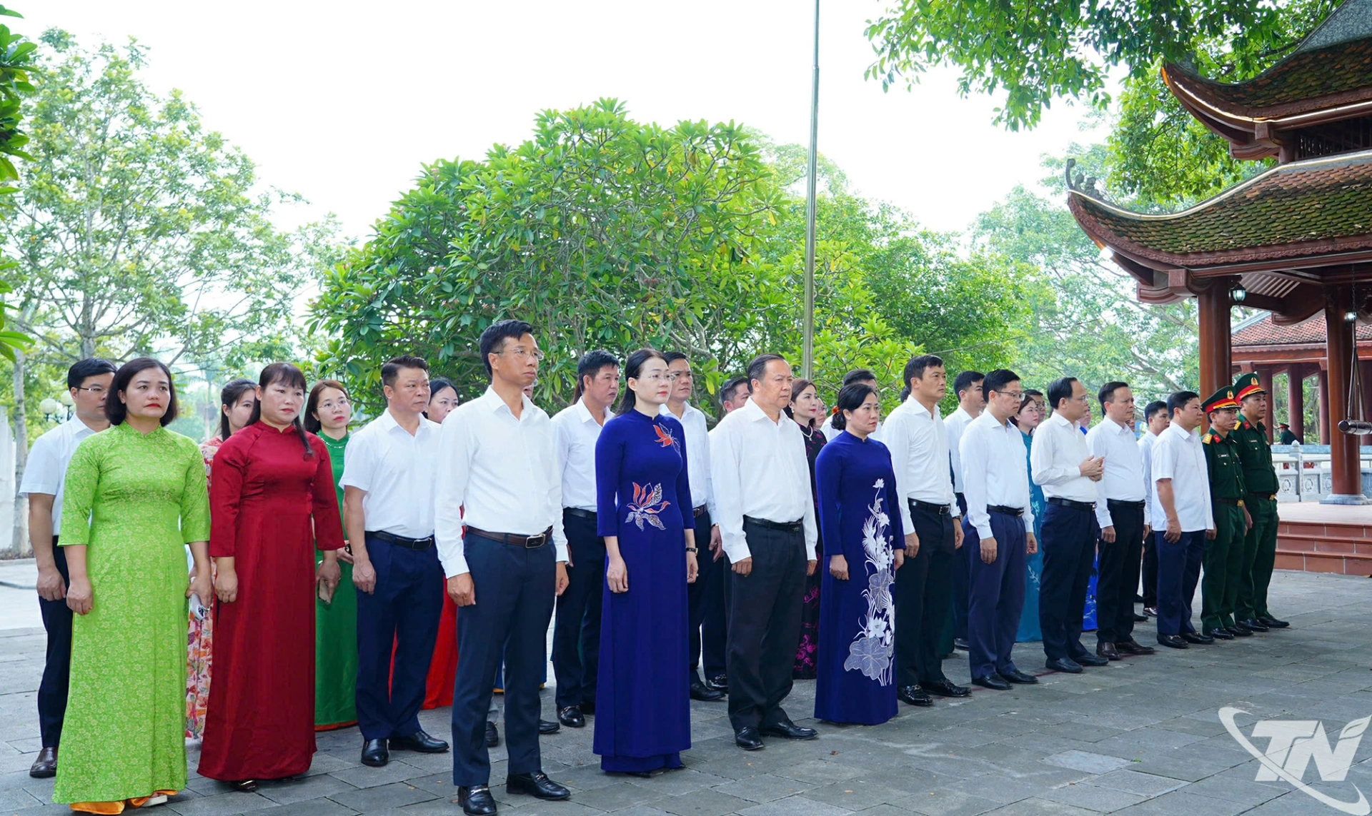 Đoàn đại biểu tỉnh Thái Nguyên dâng hương tại Khu di tích lịch sử quốc gia 27-7.