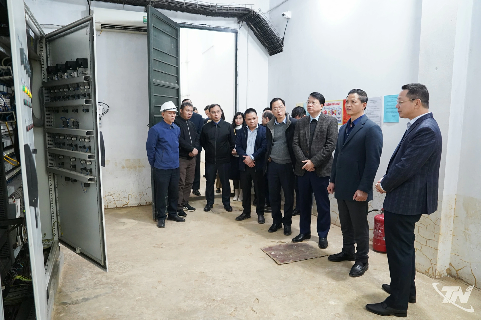 Đồng chí Chủ tịch UBND tỉnh Vương Quốc Tuấn kiểm tra Trạm bơm SP1 thuộc Dự án Hệ thống thoát nước và xử lý nước thải thành phố Thái Nguyên.