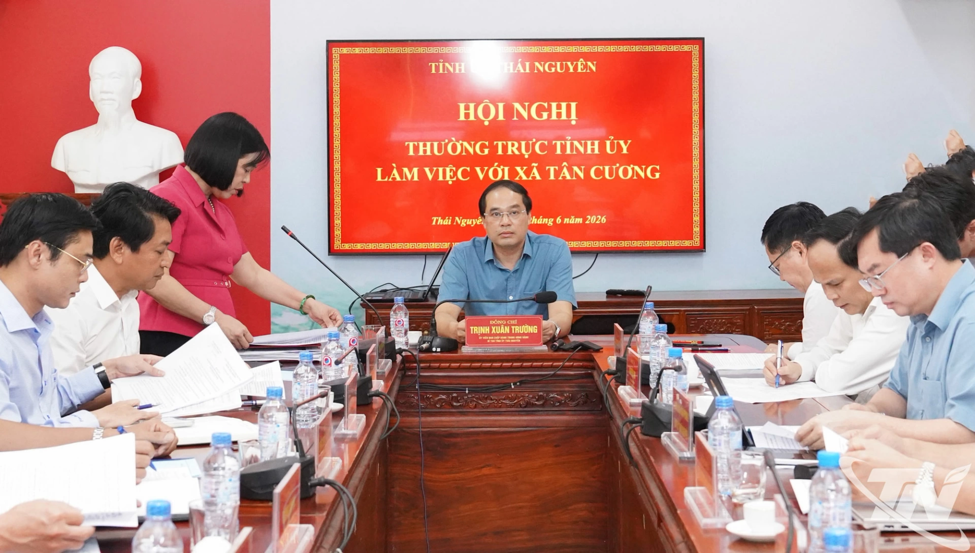 Đồng chí Bí thư Tỉnh ủy Trịnh Xuân Trường chủ trì Hội nghị Thường trực Tỉnh ủy làm việc với xã Tân Cương.