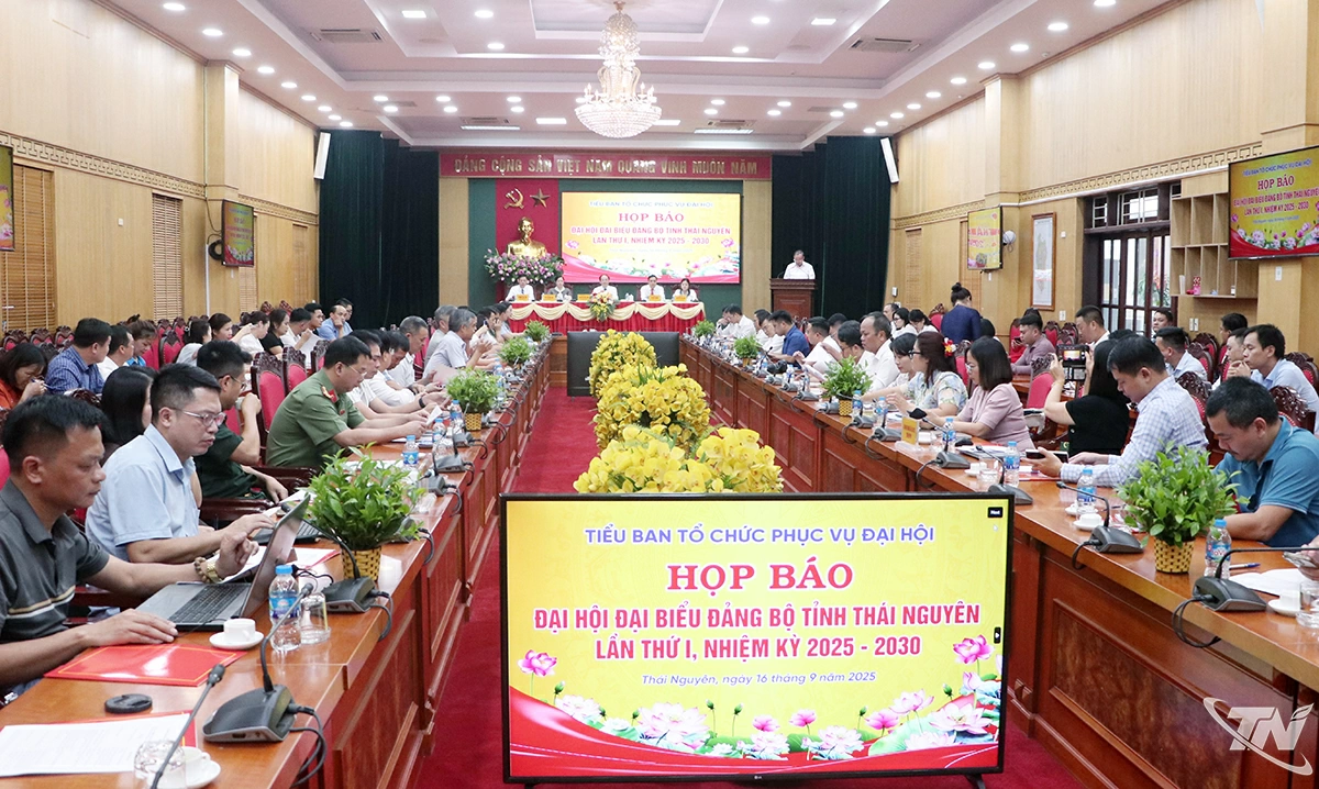 Các đại biểu dự buổi Họp báo.