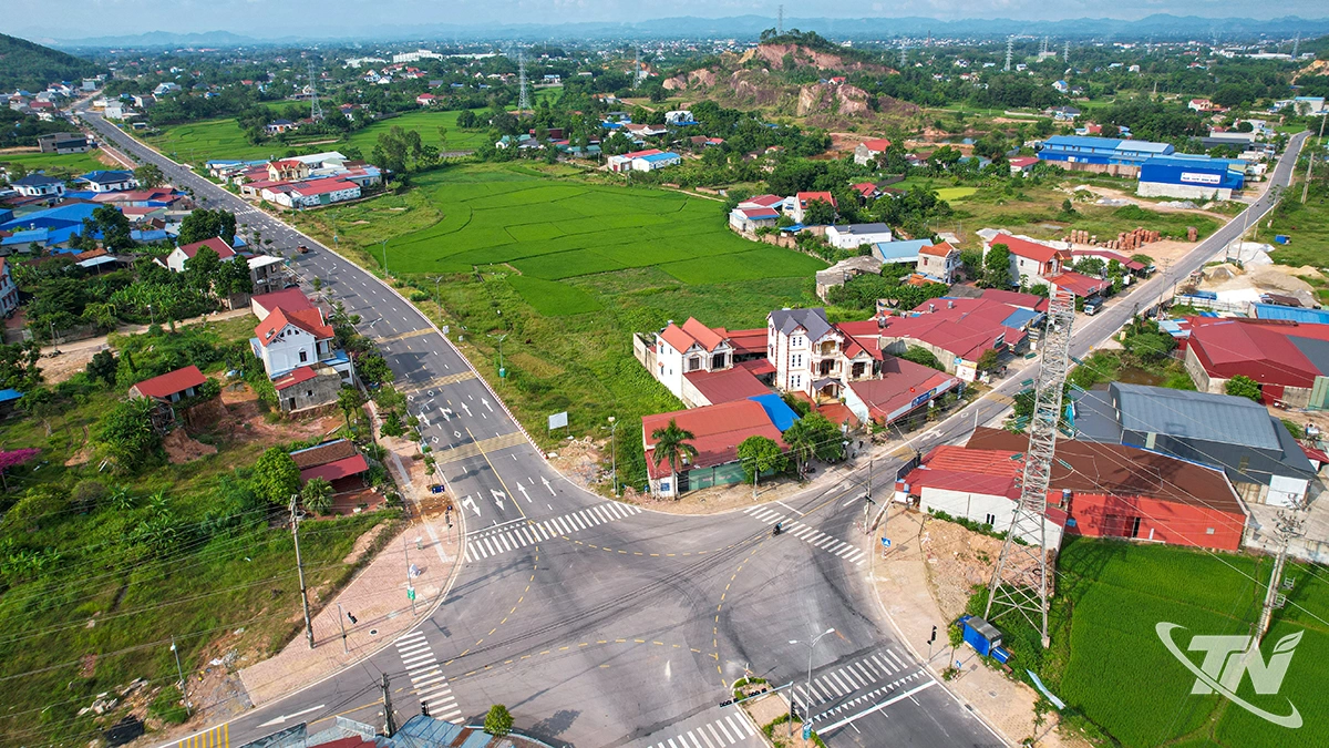 Đường nối ĐT 261 – ĐT 266 giúp kết nối Khu công nghiệp Yên Bình và Khu công nghiệp Điềm Thụy với cao tốc Hà Nội – Thái Nguyên và Quốc lộ 3 cũ, tạo điều kiện thuận lợi cho thu hút đầu tư, phát triển công nghiệp – dịch vụ và nâng cao đời sống kinh tế – xã hội cho khu vực phía Nam tỉnh.