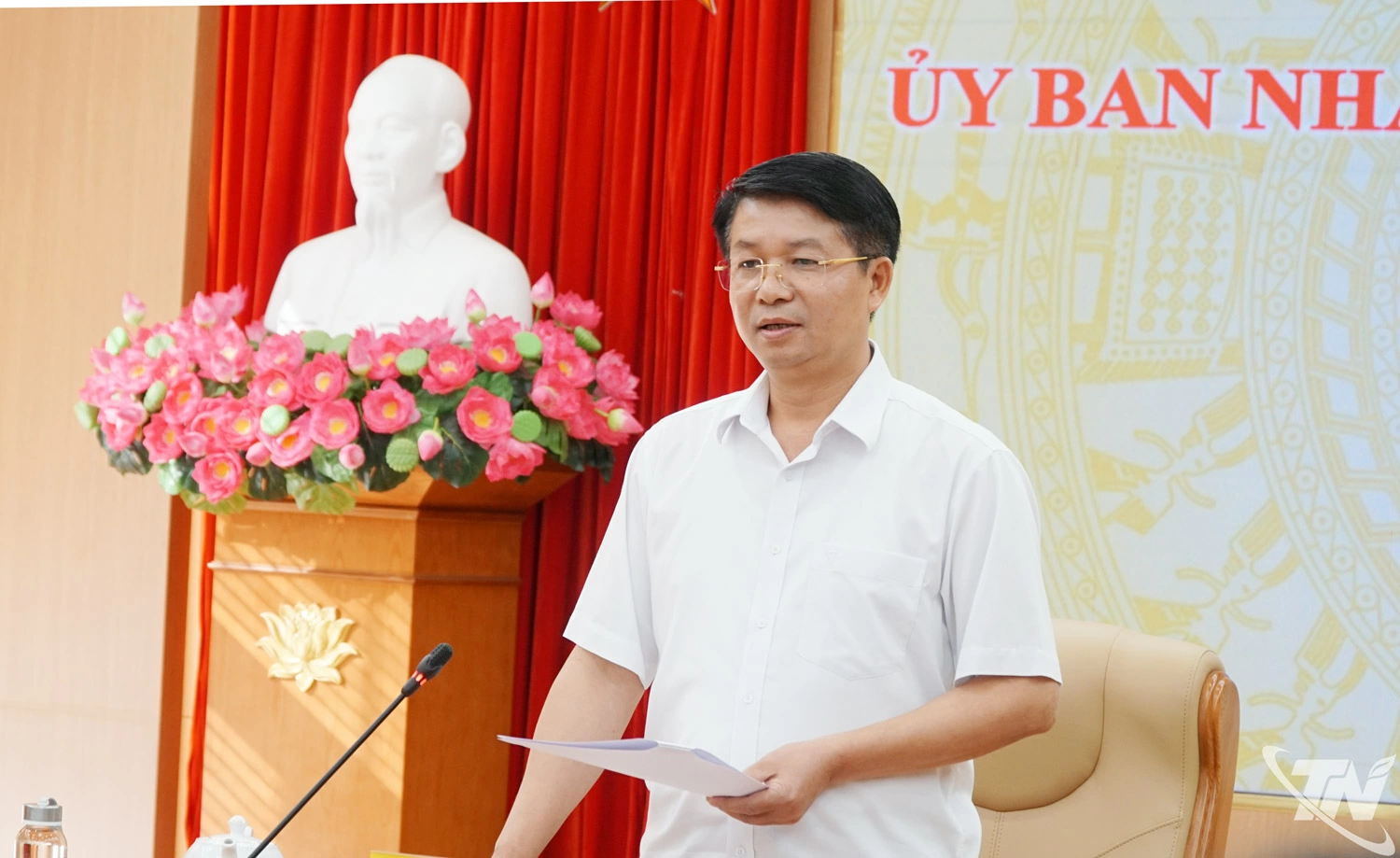 Đồng chí Phó Chủ tịch UBND tỉnh phát biểu