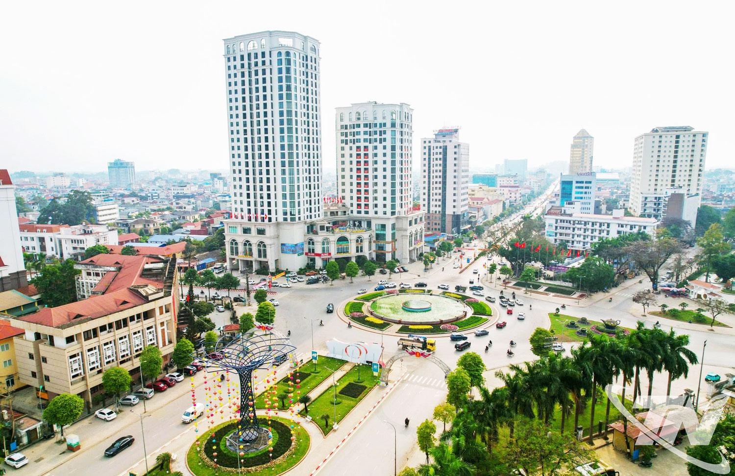 Đối với tỉnh Th&aacute;i Nguy&ecirc;n, ngoại giao kinh tế kh&ocirc;ng c&ograve;n l&agrave; hoạt động bổ trợ m&agrave; đ&atilde; trở th&agrave;nh một cấu phần hữu cơ trong chiến lược ph&aacute;t triển. Trong ảnh:&nbsp;Khu vực trung t&acirc;m tỉnh ph&aacute;t triển mạnh mẽ, khẳng định vai tr&ograve; động lực tăng trưởng.