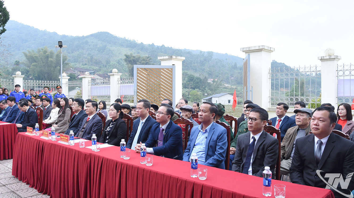 C&aacute;c đại biểu dự buổi lễ