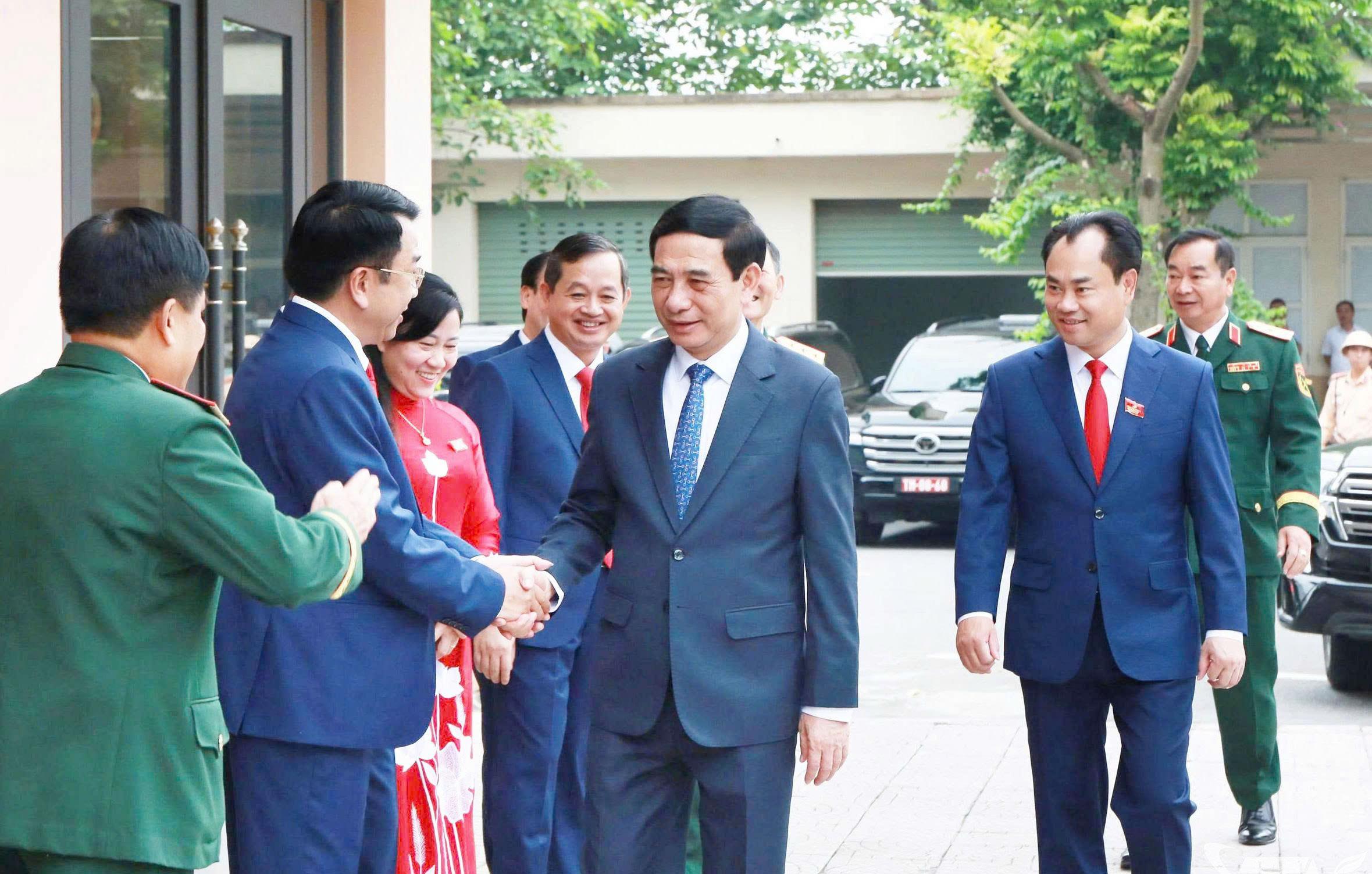 Đại tướng Phan Văn Giang và các đồng chí lãnh đạo tỉnh Thái Nguyên.