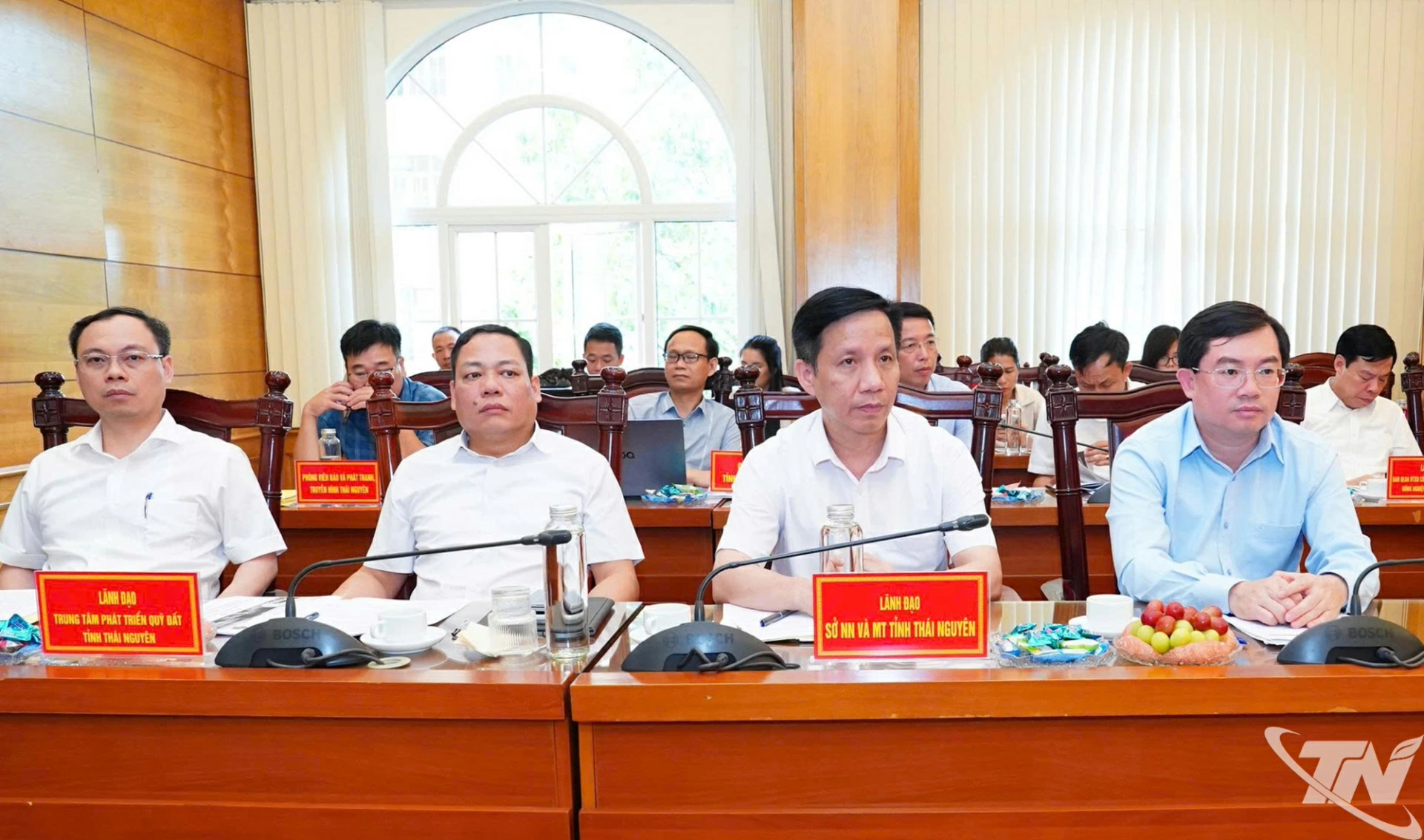 Lãnh đạo các sở ngành tỉnh Thái Nguyên tại buổi làm việc.