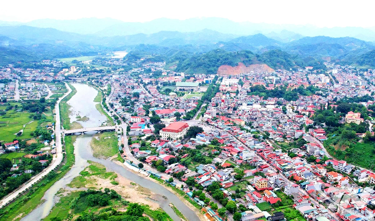 Tại các cuộc họp gần đây, lãnh đạo UBND tỉnh yêu cầu các ngành, địa phương tập trung rà soát và đề xuất điều chỉnh quy hoạch, nhất là đối với các khu, cụm công nghiệp, hạ tầng điện, giao thông, đô thị.