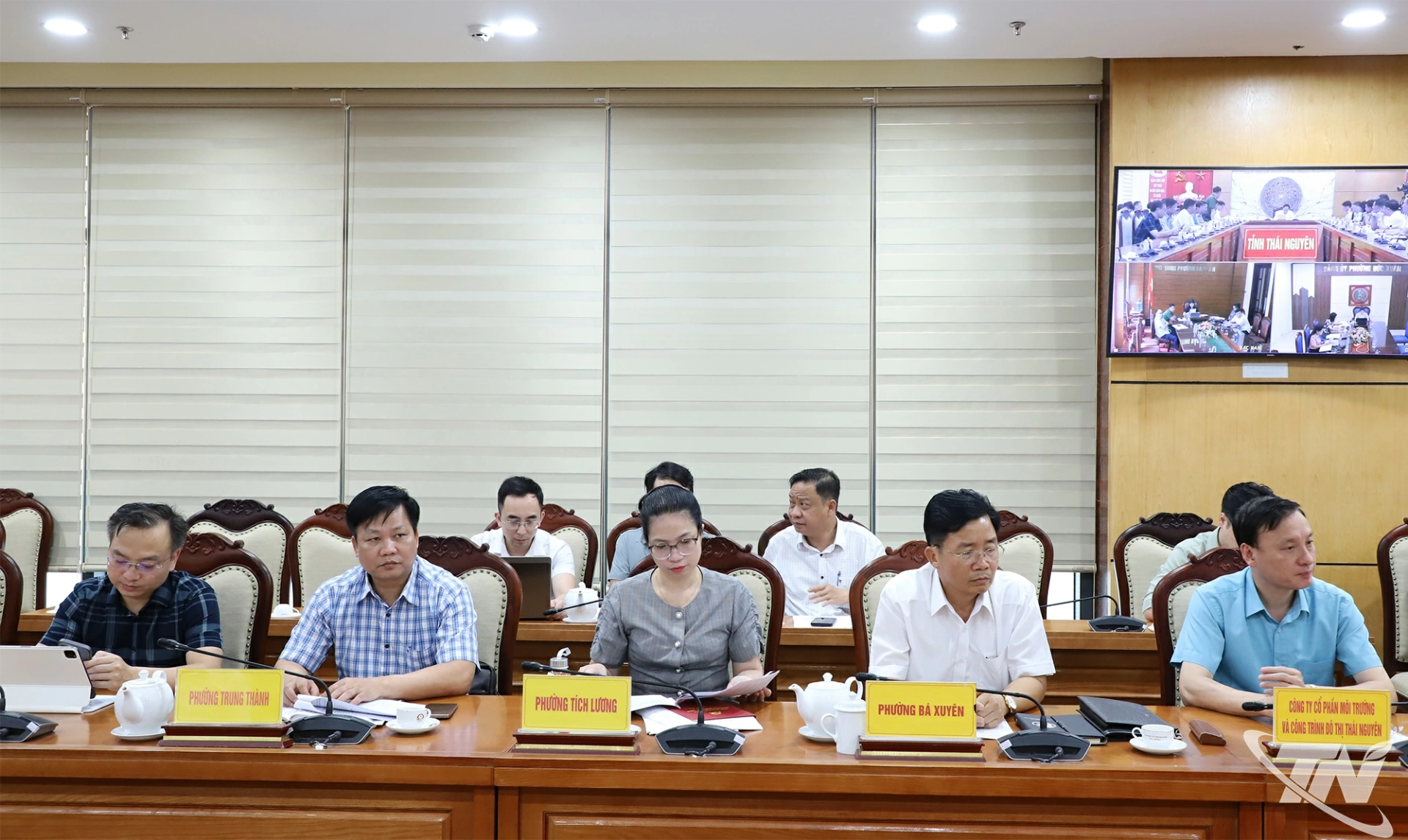 Đại biểu dự cuộc họp.