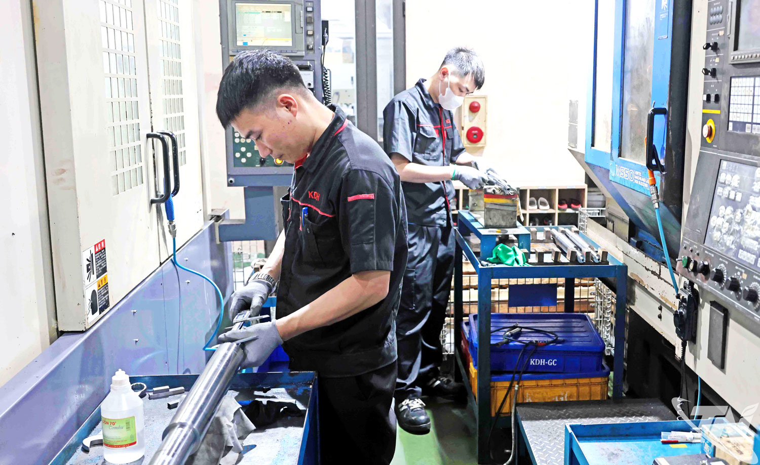 Công ty TNHH KD Heat Technology Thái Nguyên chuyên xử lý nhiệt tôi cao tần các linh kiện thuộc ngành xe máy, ô tô, xe nâng, máy nông nghiệp, máy công trình...