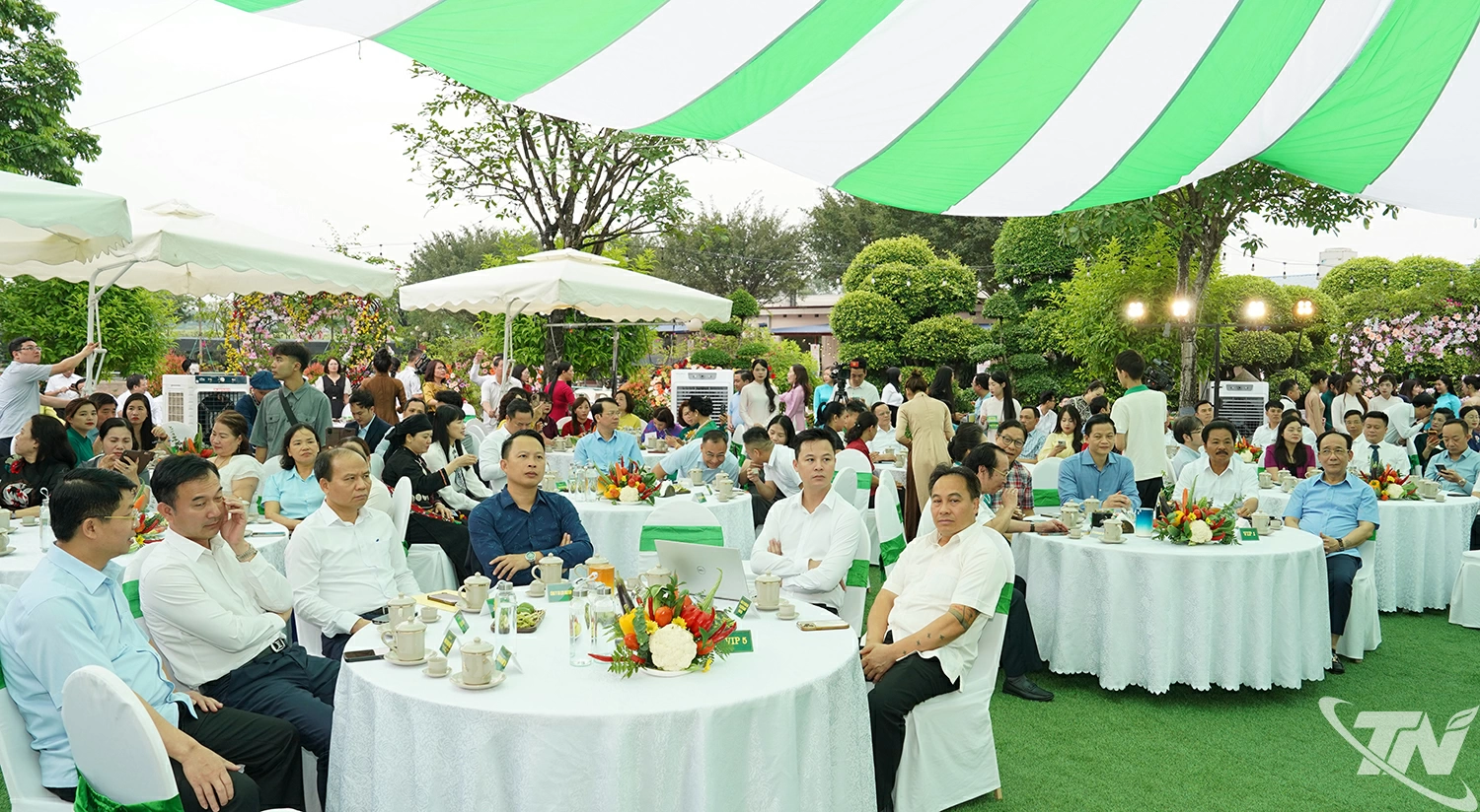 “Trà sáng cùng doanh nhân” tháng 5-2026 với chủ đề “Nông nghiệp xanh và định hướng phát triển du lịch tỉnh Thái Nguyên”, có nhiều chuyên gia, đại diện doanh nghiệp và hợp tác xã trong lĩnh vực nông nghiệp, du lịch tham dự.