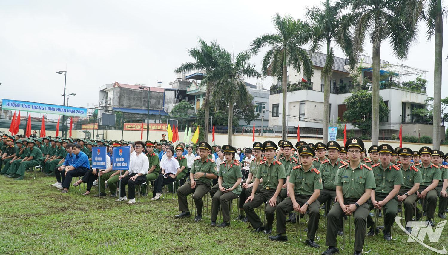 Đông đảo đoàn viên, thanh niên