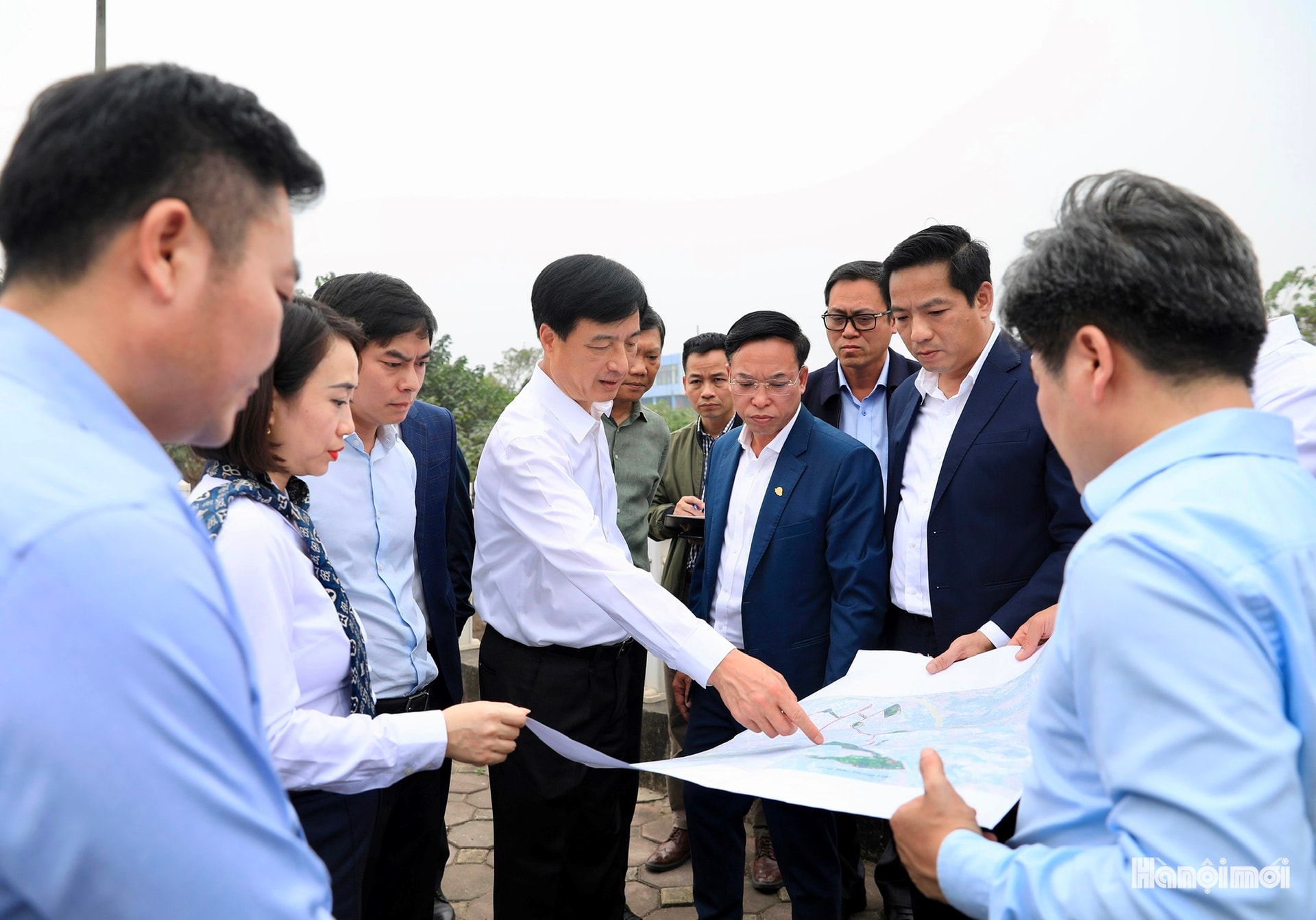 W_bi-thu-kiem-tra-16.jpg