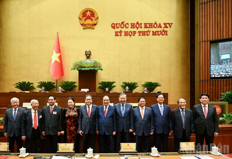 Các đồng chí lãnh đạo, nguyên lãnh đạo Đảng, Nhà nước tại phiên khai mạc Kỳ họp thứ 10, Quốc hội khóa XV.