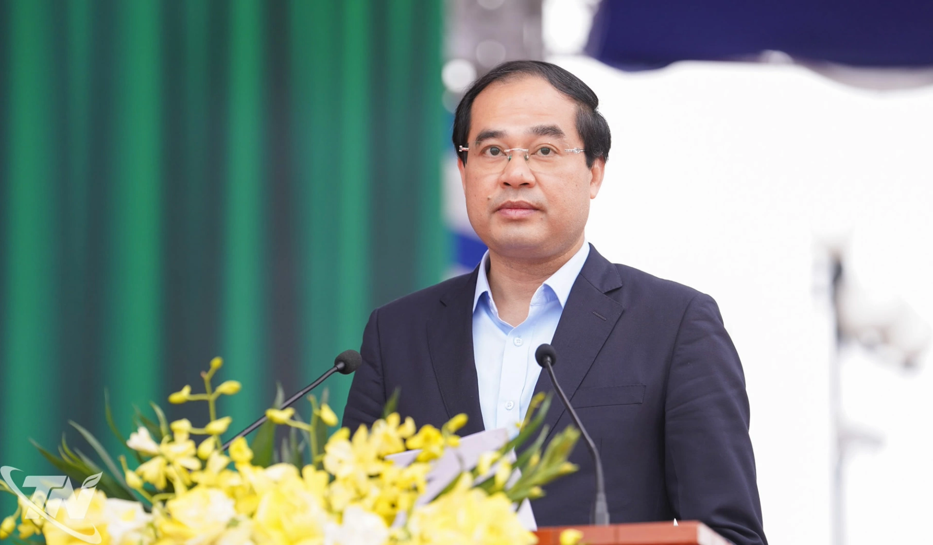 Đồng chí Bí thư Tỉnh ủy Trịnh Xuân Trường phát biểu tại Lễ giao nhận quân.