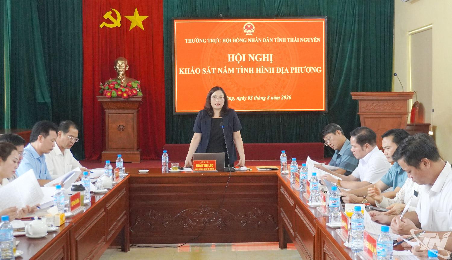 Các đại biểu dự buổi khảo sát.