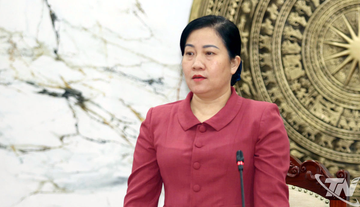 Đồng chí Đỗ Thị Minh Hoa, Ủy viên Ban Thường vụ, Trưởng Ban Tuyên giáo và Dân vận Tỉnh ủy, Phó Trưởng ban Thường trực Ban Chỉ đạo 35 tỉnh phát biểu chỉ đạo tại Hội nghị.