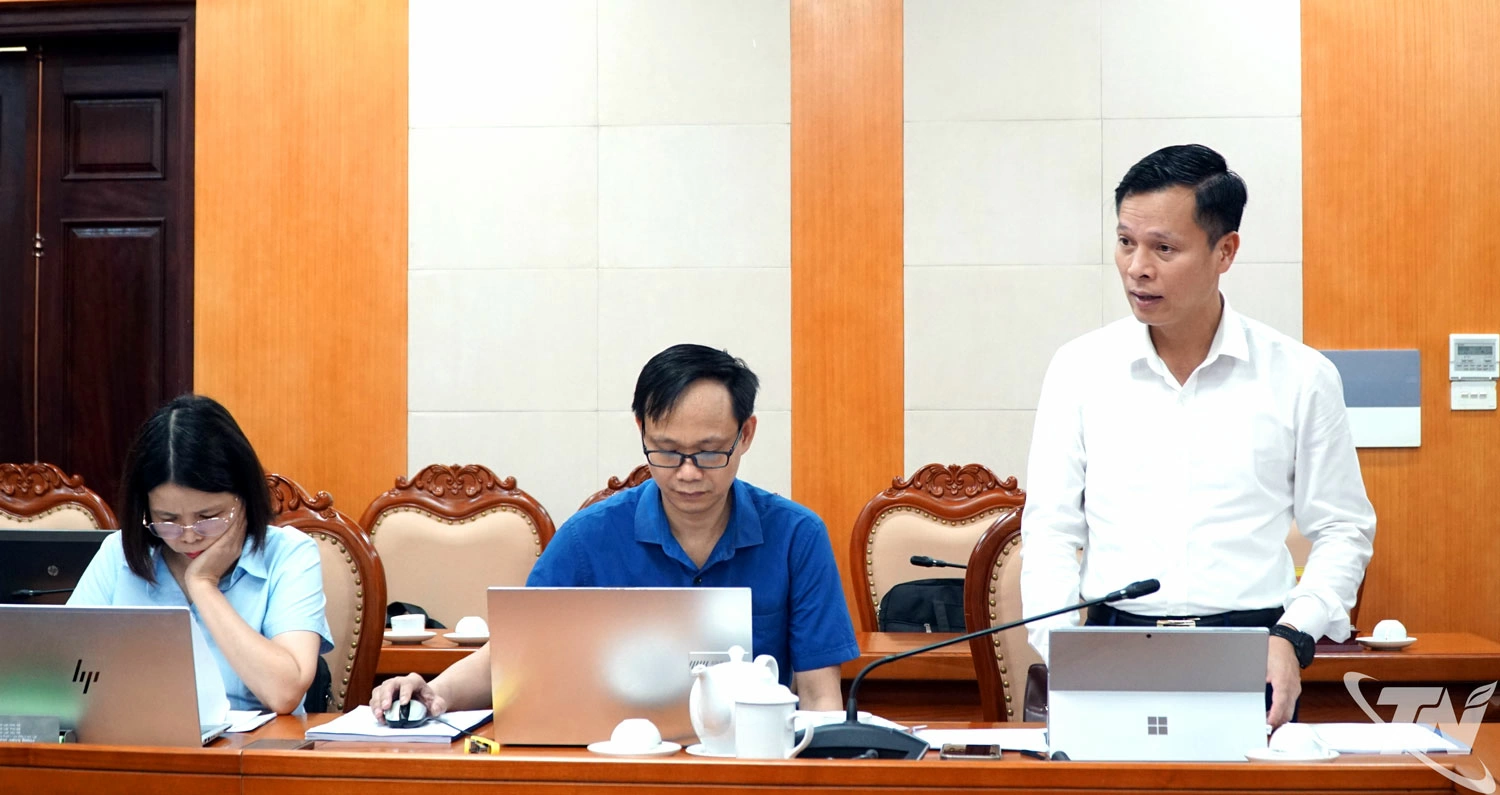Đại biểu nêu ý kiến tại Hội nghị.