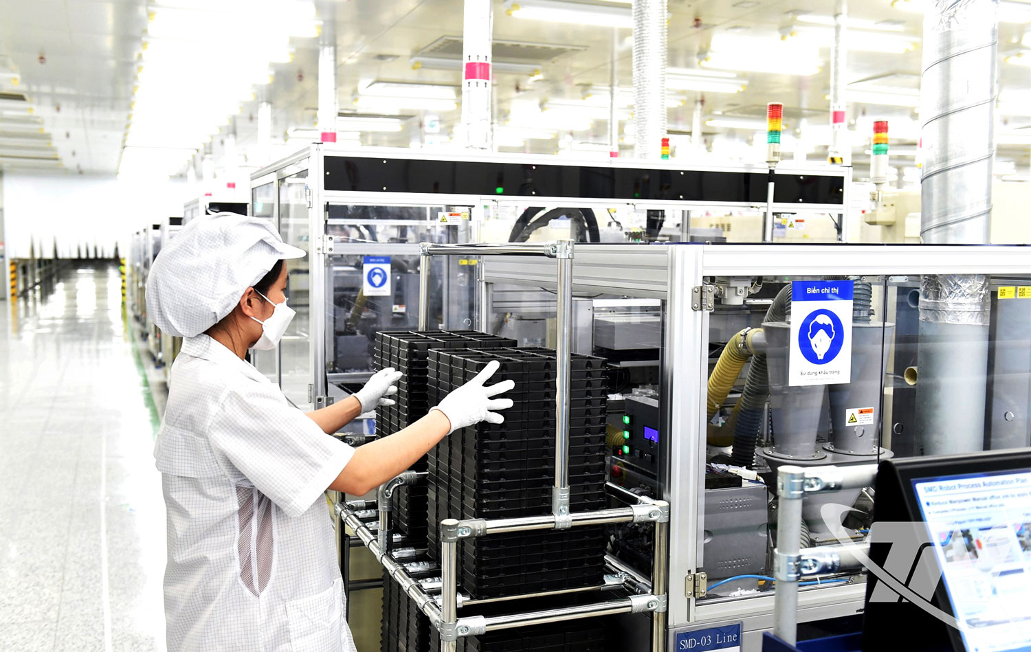 Bức tranh kinh tế Th&aacute;i Nguy&ecirc;n những năm gần đ&acirc;y cho thấy khu vực doanh nghiệp c&oacute; vốn đầu tư trực tiếp nước ngo&agrave;i (FDI) ng&agrave;y c&agrave;ng khẳng định vai tr&ograve; trụ cột. Kh&ocirc;ng chỉ đ&oacute;ng g&oacute;p lớn về quy m&ocirc;, khu vực FDI c&ograve;n giữ vai tr&ograve; dẫn dắt tăng trưởng c&ocirc;ng nghiệp, xuất khẩu, th&uacute;c đẩy chuyển dịch cơ cấu kinh tế...