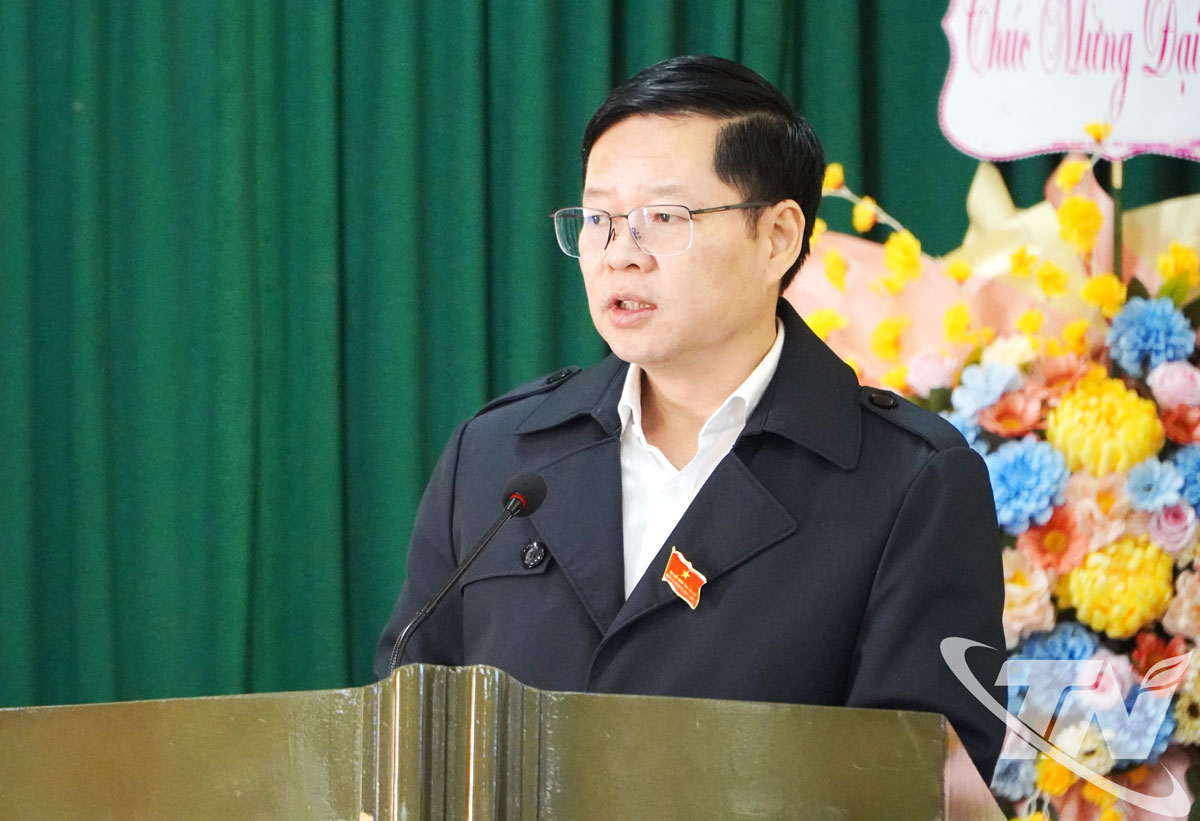 Đồng chí Đinh Quang Tuyên phát biểu tại Hội nghị.