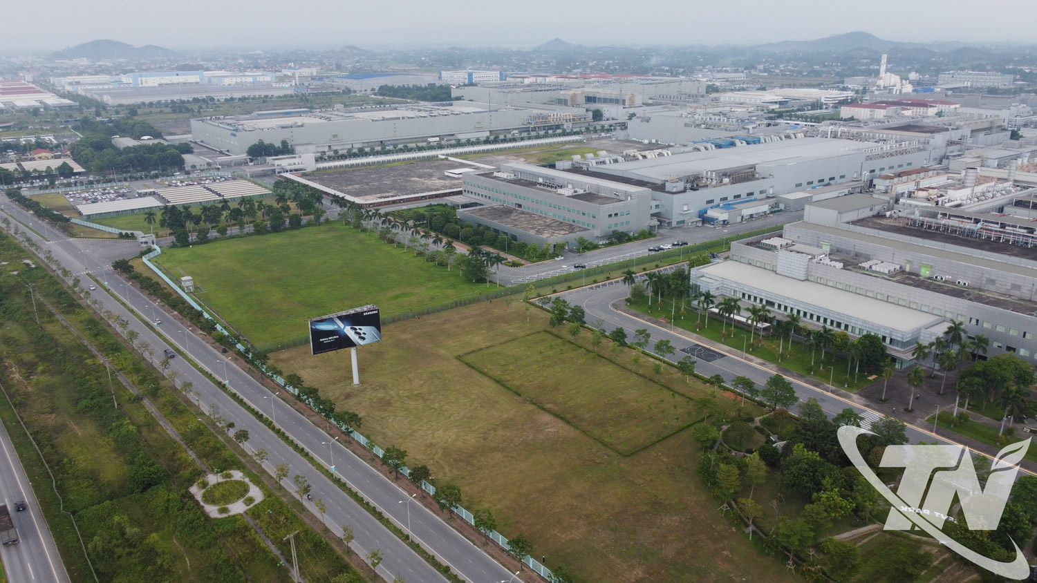 Một góc Khu công nghiệp Yên Bình.