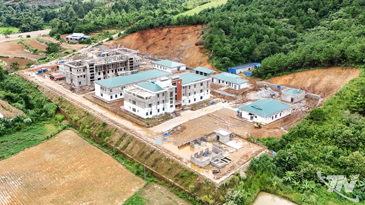 Trung tâm Y tế Ngân Sơn, xã Ngân Sơn có tổng mức đầu tư gần 138 tỷ đồng, với quy mô 70 giường bệnh. Sau khi hoàn thành, Trung tâm sẽ góp phần nâng cao chất lượng khám, chữa bệnh và chăm sóc sức khỏe ban đầu cho Nhân dân địa phương, giảm tải cho các cơ sở y tế tuyến trên.