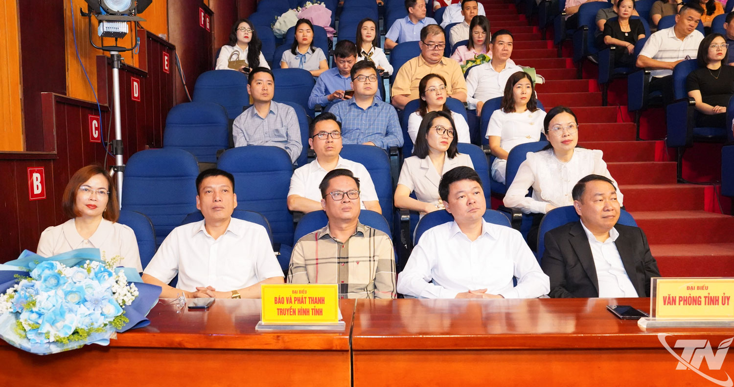 Các đại biểu dự Hội nghị.
