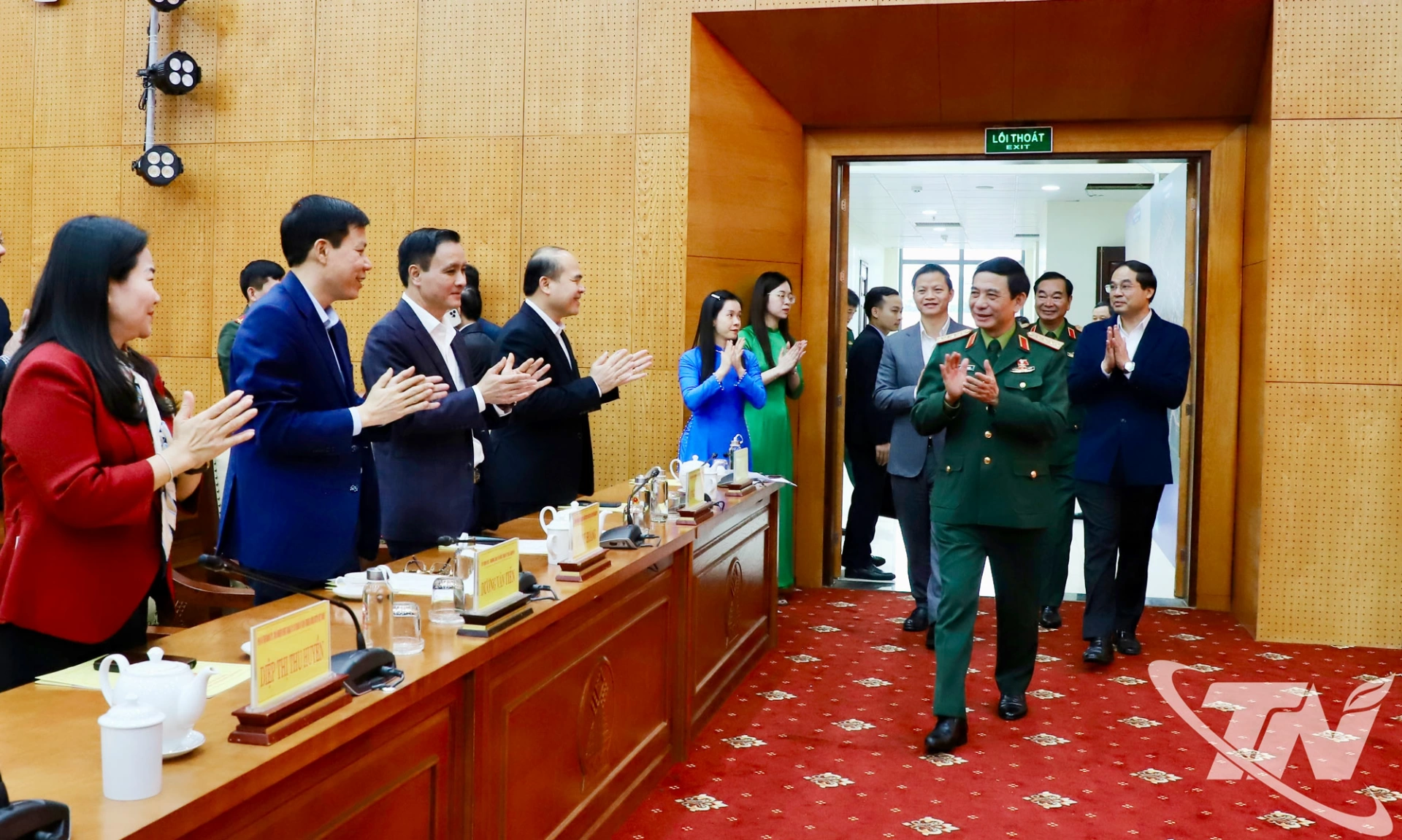 Đại tướng Phan Văn Giang đến thăm, tặng quà nhân dịp Tết Nguyên đán Bính Ngọ tại tỉnh Thái Nguyên.