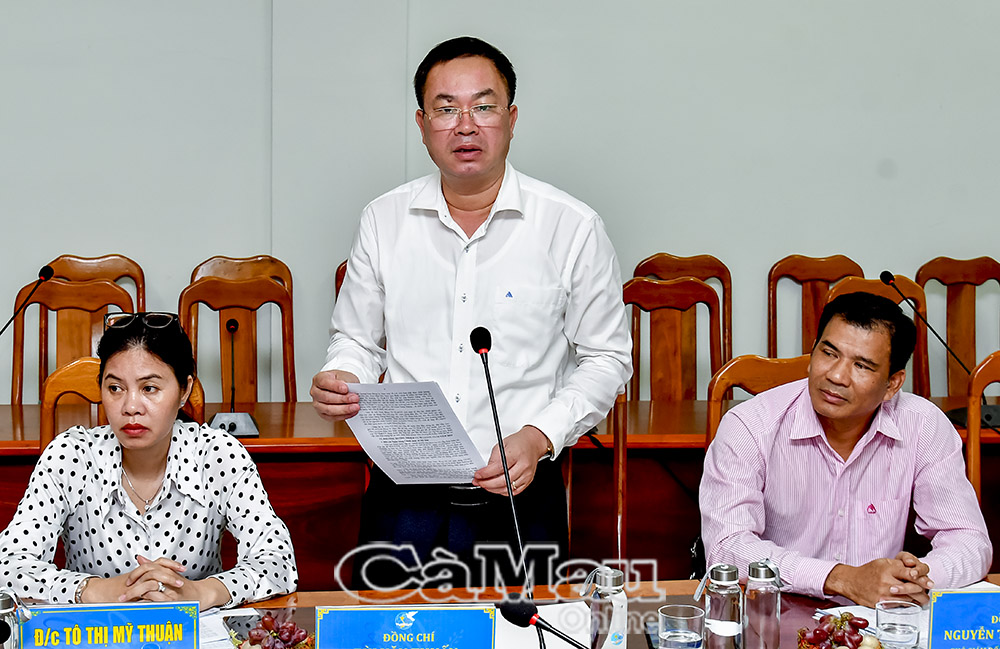 4/ Lãnh đạo Ngân hàng Chính sách xã hội chi nhánh Cà Mau chia sẻ, tỷ lệ nợ quá hạn của tỉnh Cà Mau còn cao.