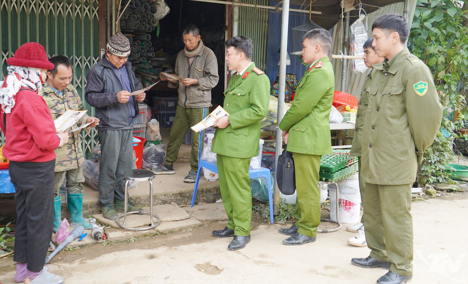 Công an xã trên địa bàn tỉnh Thái Nguyên đẩy mạnh bám nắm địa bàn, tuyên truyền, vận động Nhân dân chấp hành pháp luật, chủ động phòng ngừa tội phạm ngay từ cơ sở.