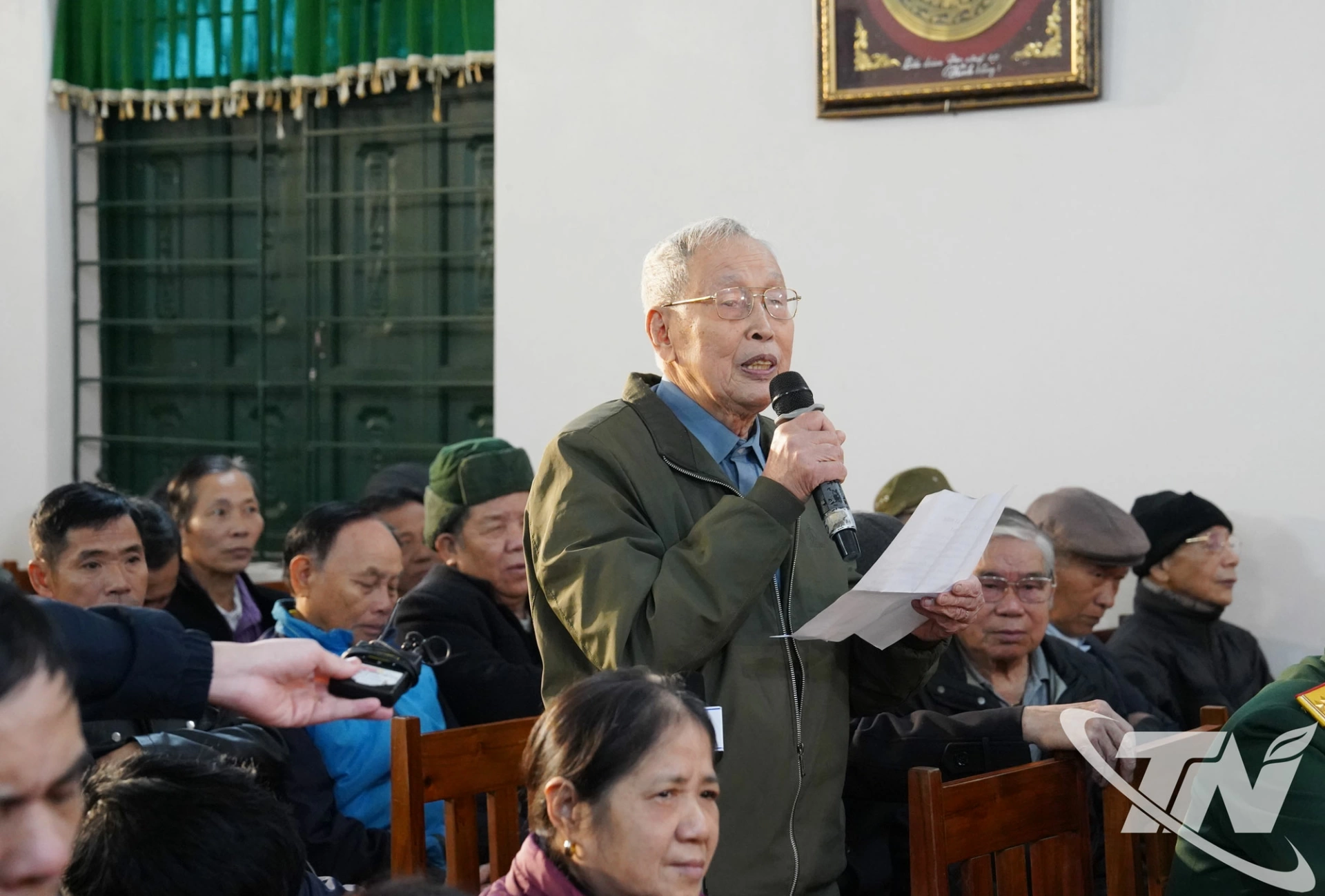 Cử tri nhận xét về người được giới thiệu ứng cử.