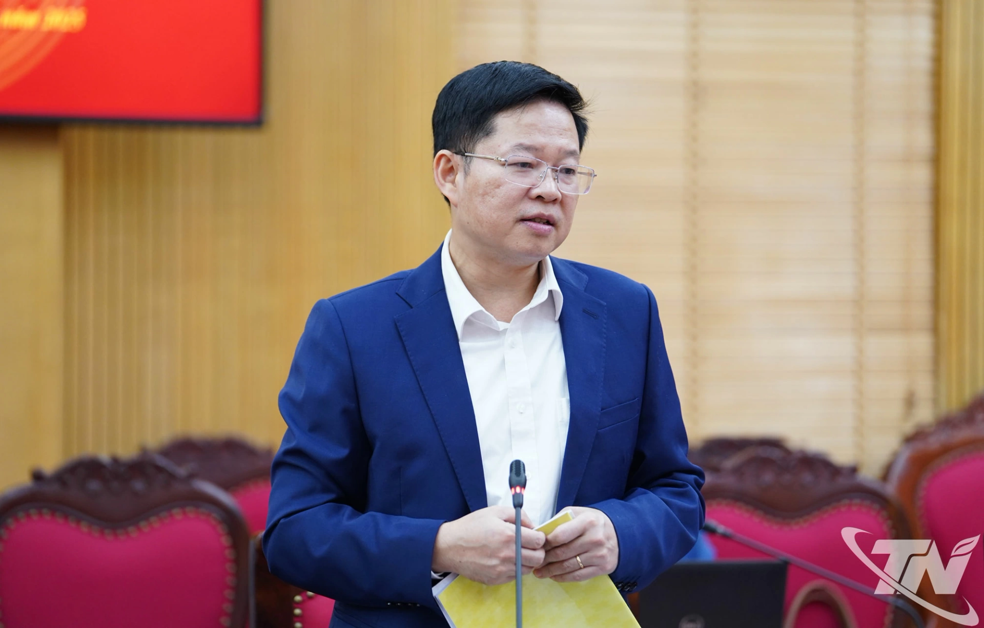 Đồng chí Đinh Quang Tuyên, Phó Bí thư Tỉnh ủy, Chủ tịch Ủy ban MTTQ tỉnh, phát biểu tại Hội nghị.